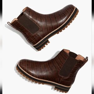 Madewell The Ivy Chelsea Boot in Croc Embossed Leather Size 8 Brown Pre-owned